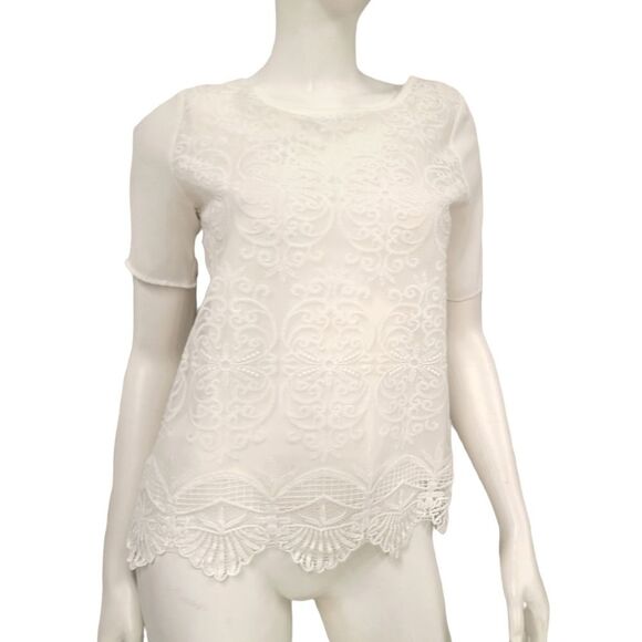 yoyo 5 Tops - Yoyo 5 White Lace Frony Blouse size Small Short Sleeve